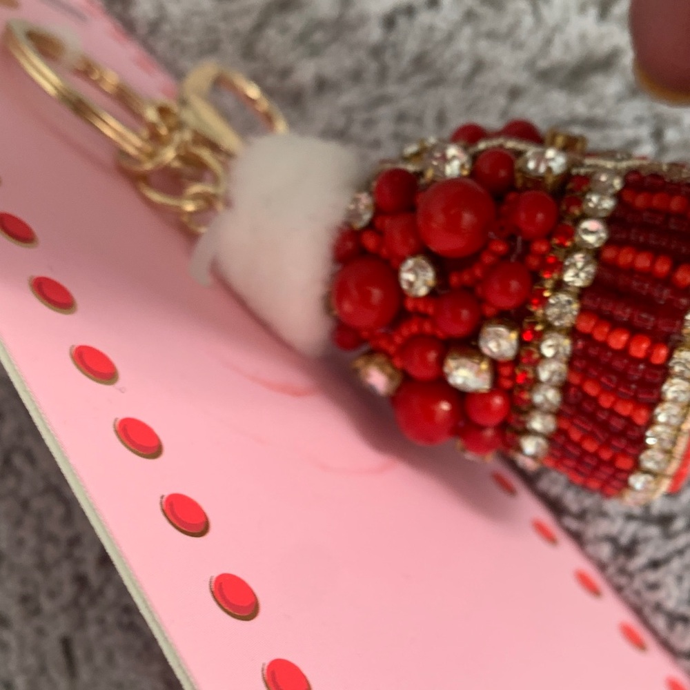 🆕-Piper K Red and Gold Beaded Santa Hat Keychain - Picture 4 of 6